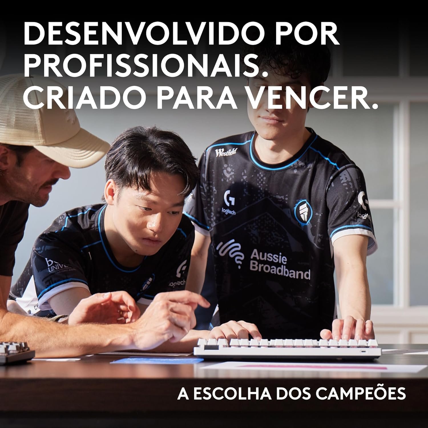 Mouse Gamer Sem Fio Logitech G PRO 2 LIGHTSPEED para Destros ou Canhotos, 4 Botões Programáveis e Removíveis, Sensor Hero 2 44K DPI, Carregamento USB-C, PC/Mac - Preto - Imagem 9