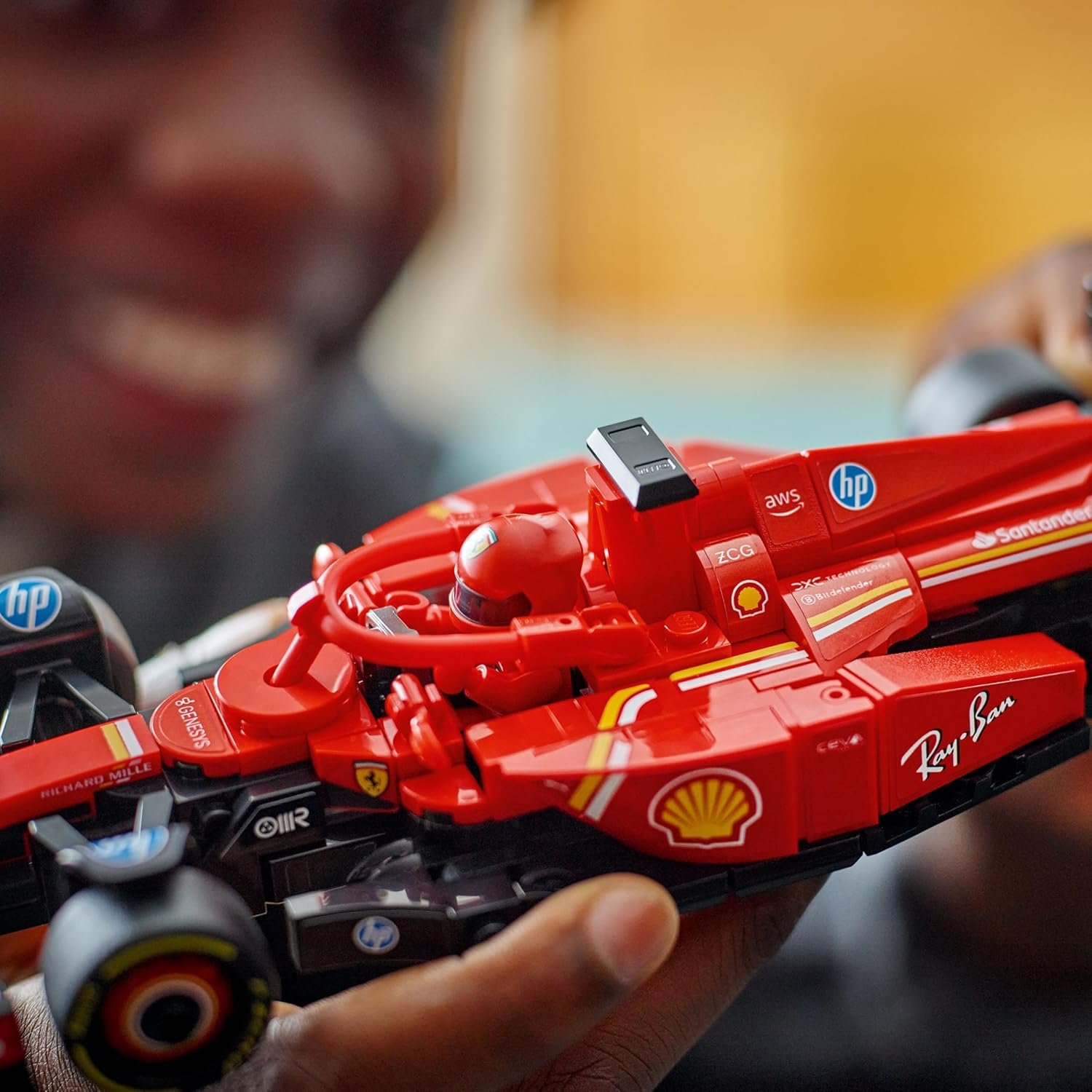 LEGO Speed Champions Carro de Corrida Ferrari SF-24 F1® 77242 - Imagem 5