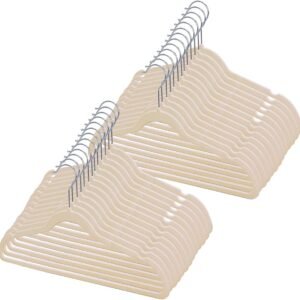 Kit 50 Cabides de Veludo 360° Antideslizante Kit Cabide para Roupas Camiseta Calça Kit 50 Cabides de Veludo 360° Antideslizante Kit Cabide para Roupas Camiseta Calça