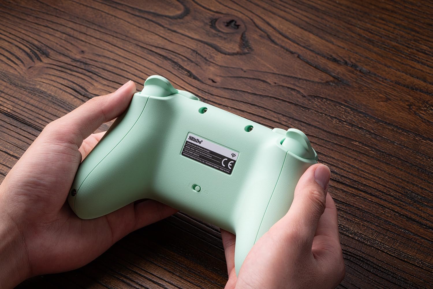 8BitDo Ultimate 2C Wireless Controller for Windows PC and Android, with 1000 Hz Polling Rate, Hall Effect Joysticks and Triggers, and Remappable L4/R4 Bumpers (Green) - Imagem 4