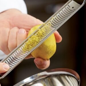 Ralador Zester 2 Faces em Aço Inox Premium – Utensílio de Cozinha Multiuso para Ralar Queijo, Casca de Limão, Gengibre, Noz-Moscada, Chocolate, Coco e Especiarias Secas, Leve e Durável